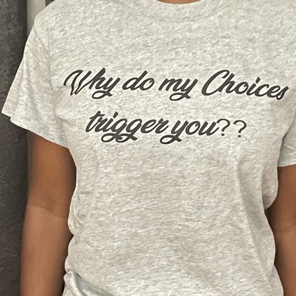 Statement Tees - Picture 2 of 5